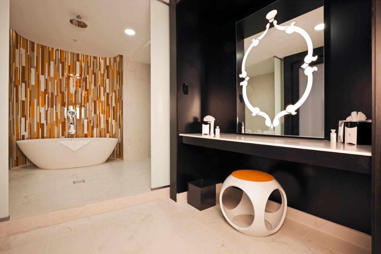 Presidential Suite at Washington Plaza Hotel