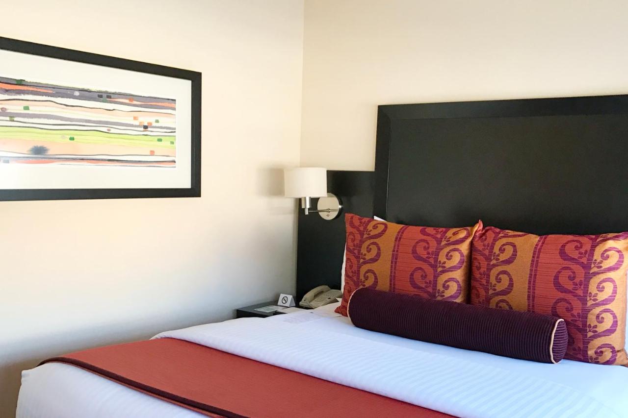 Junior Suite at Washington Plaza Hotel