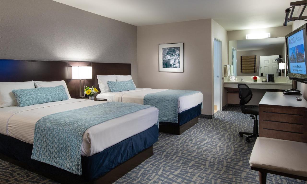 Standard Double Room at Safari Inn Burbank/Universal, a Coast Hotel