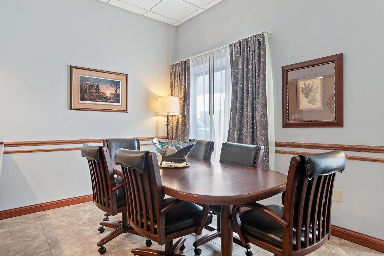 Studio Suite with 1 King Bed, Non-Smoking at Howard Johnson by Wyndham Downtown Rapid City