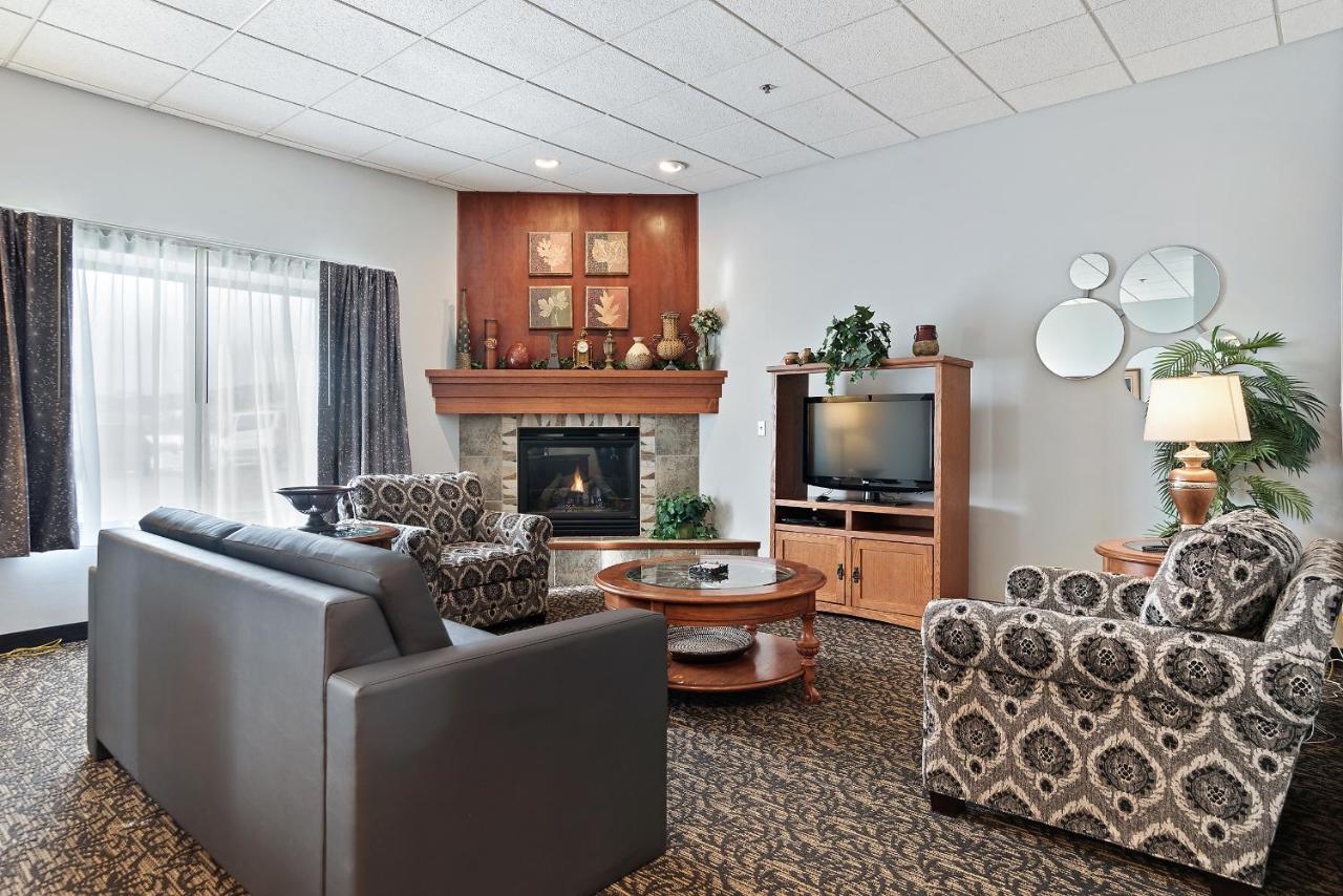 Studio Suite with 1 King Bed, Non-Smoking at Howard Johnson by Wyndham Downtown Rapid City