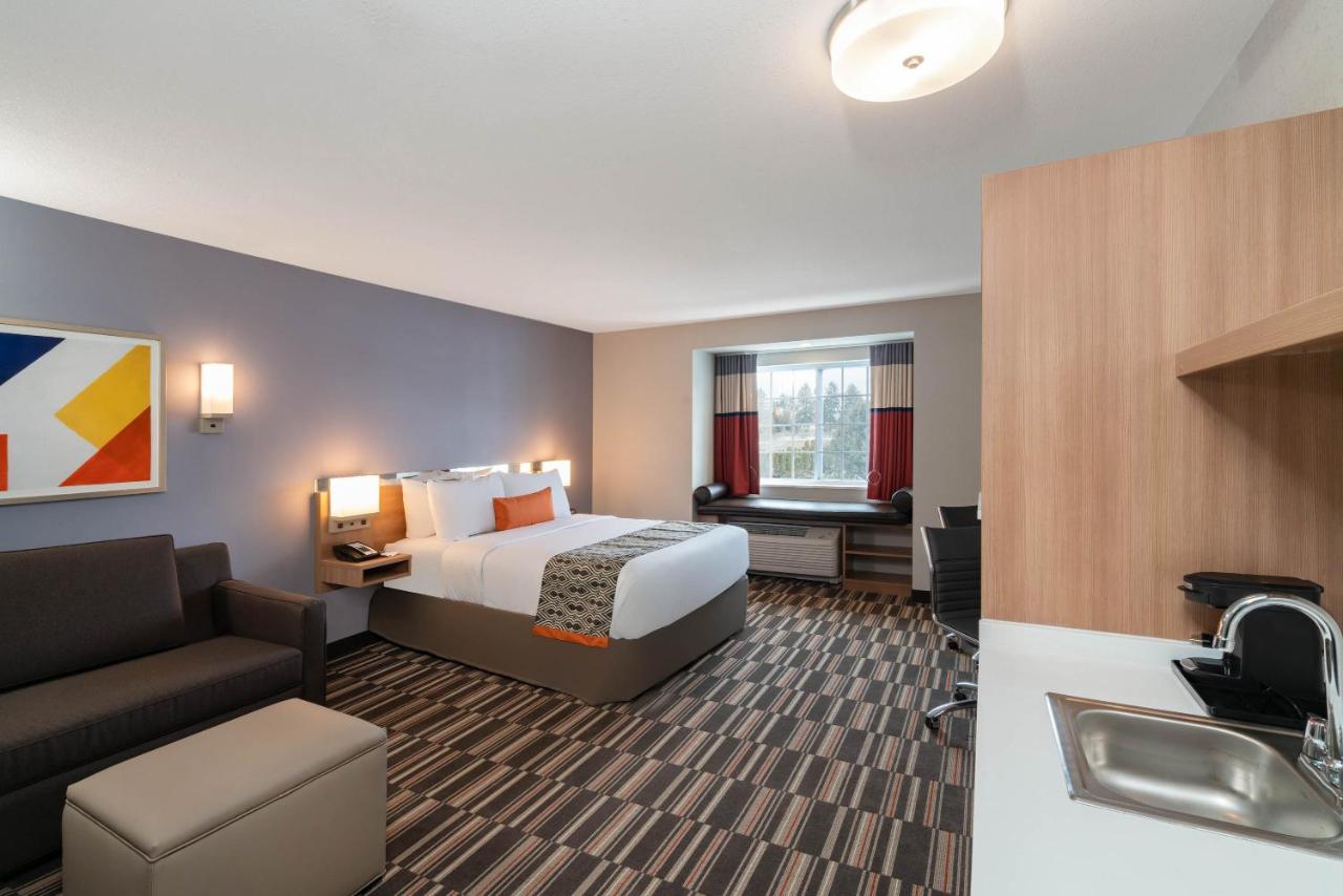 Queen Studio Suite - Accessible/Non-Smoking at Microtel Inn & Suites by Wyndham Carlisle