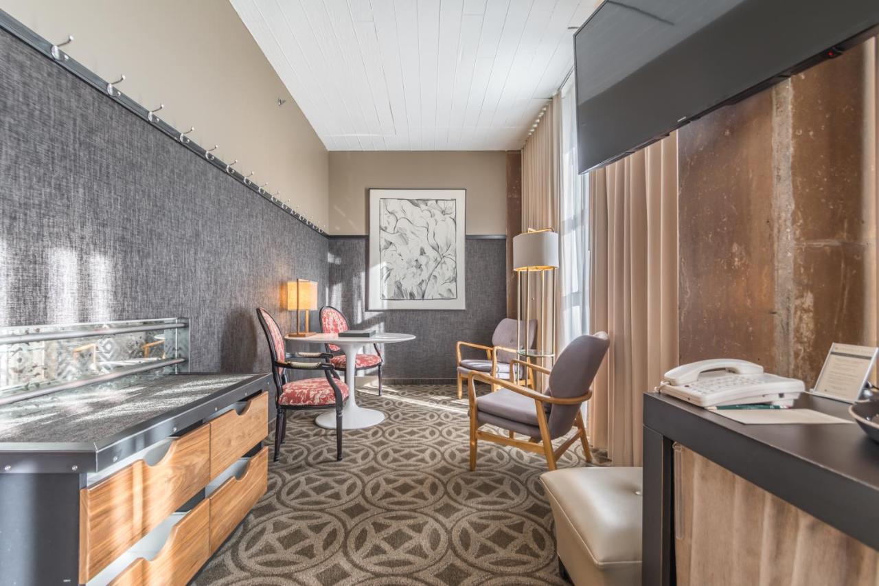 Center King Room at Proximity Hotel