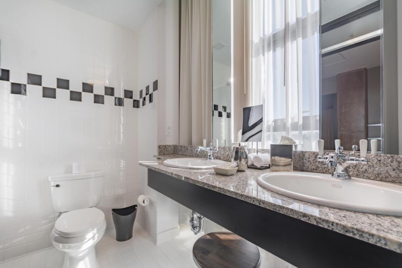 Corner King Room at Proximity Hotel