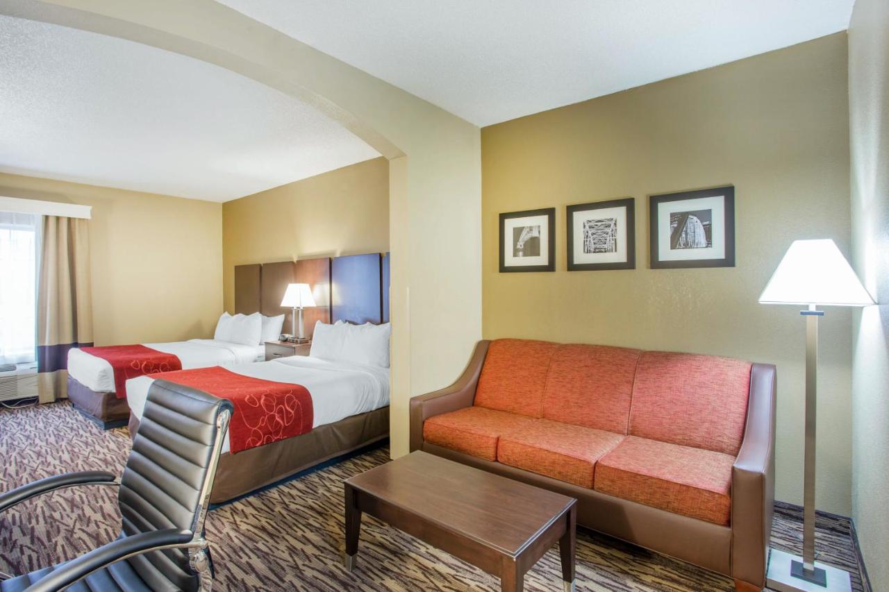 Queen Suite with Sofa Bed - Non-Smoking at Comfort Suites Lebanon