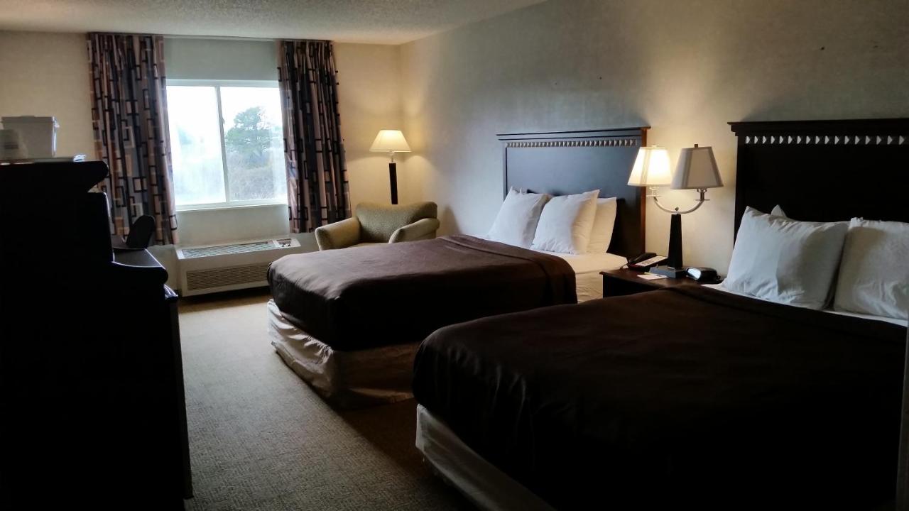 Deluxe Queen Room with Two Queen Beds - Non-Smoking at Days Inn & Suites by Wyndham Vancouver