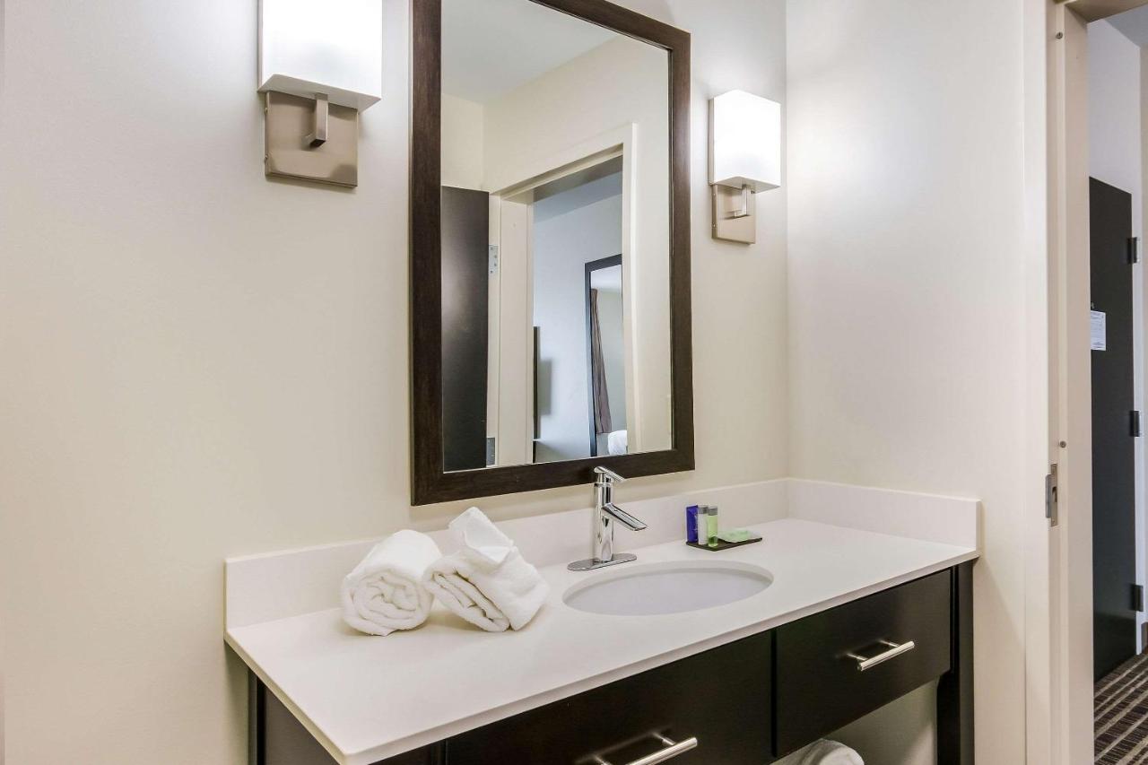 King Room - Non-Smoking at Sleep Inn & Suites Yukon Oklahoma City