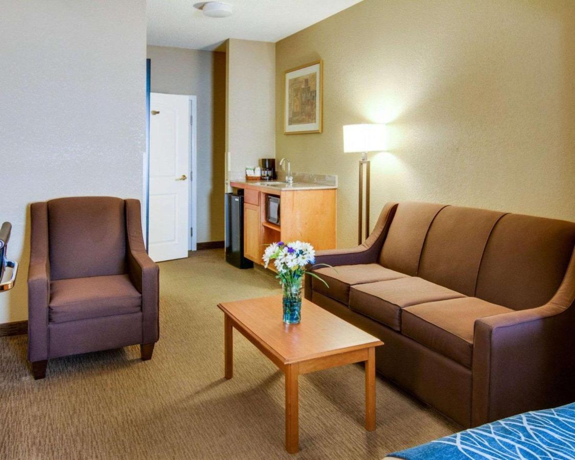 Queen Suite with Two Queen Beds - Non-Smoking at Comfort Inn & Suites El Dorado