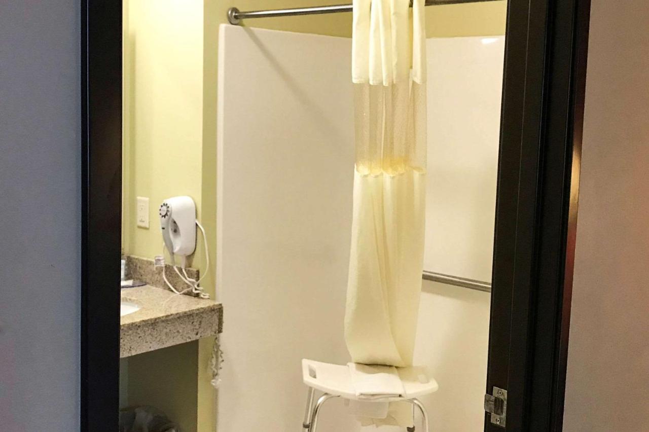 King Room - Accessible/Non-Smoking at Suburban Studios Cedar Falls