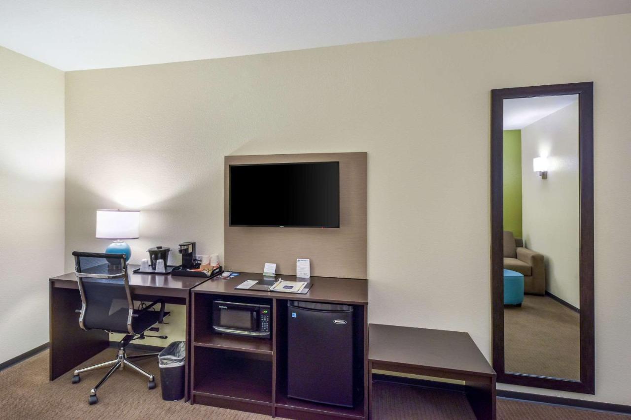 King Suite with Sofa Bed - Non-Smoking at Sleep Inn & Suites Fort Worth - Fossil Creek