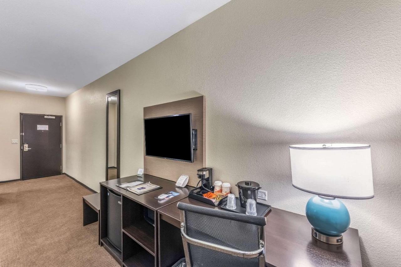 King Room - Non-Smoking at Sleep Inn & Suites Fort Worth - Fossil Creek