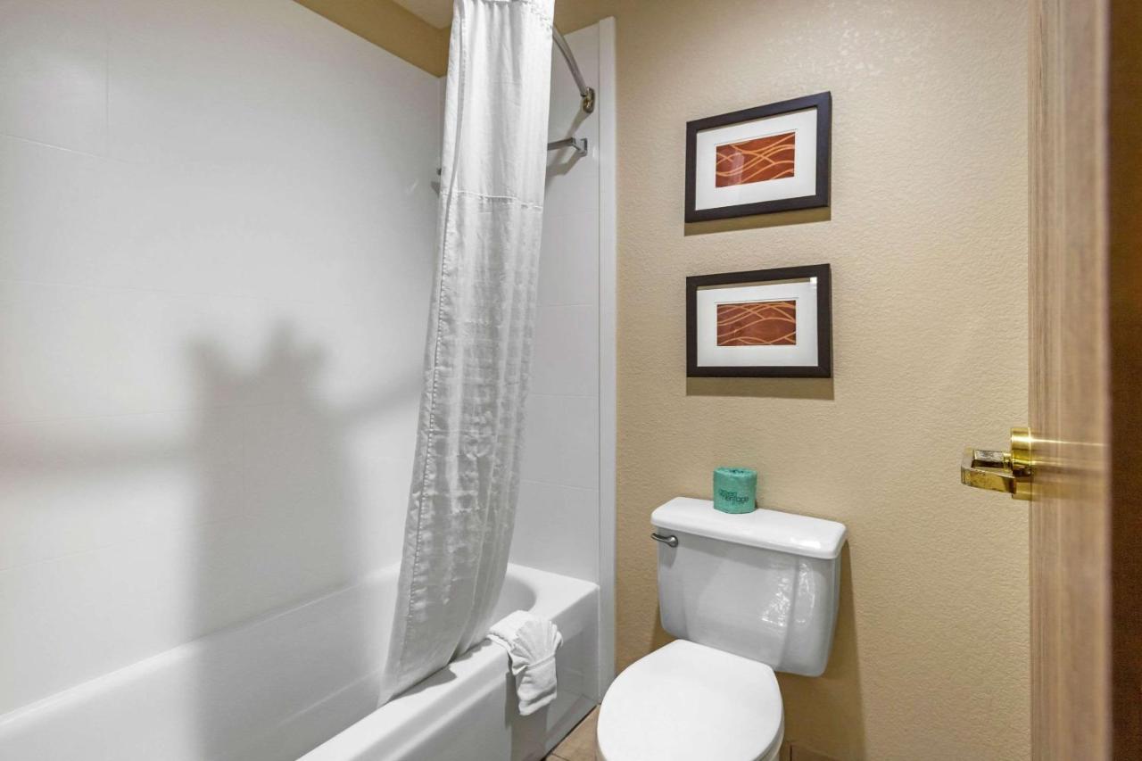 Queen Room with Two Queen Beds- Non-Smoking at Comfort Inn & Suites Springfield I-44
