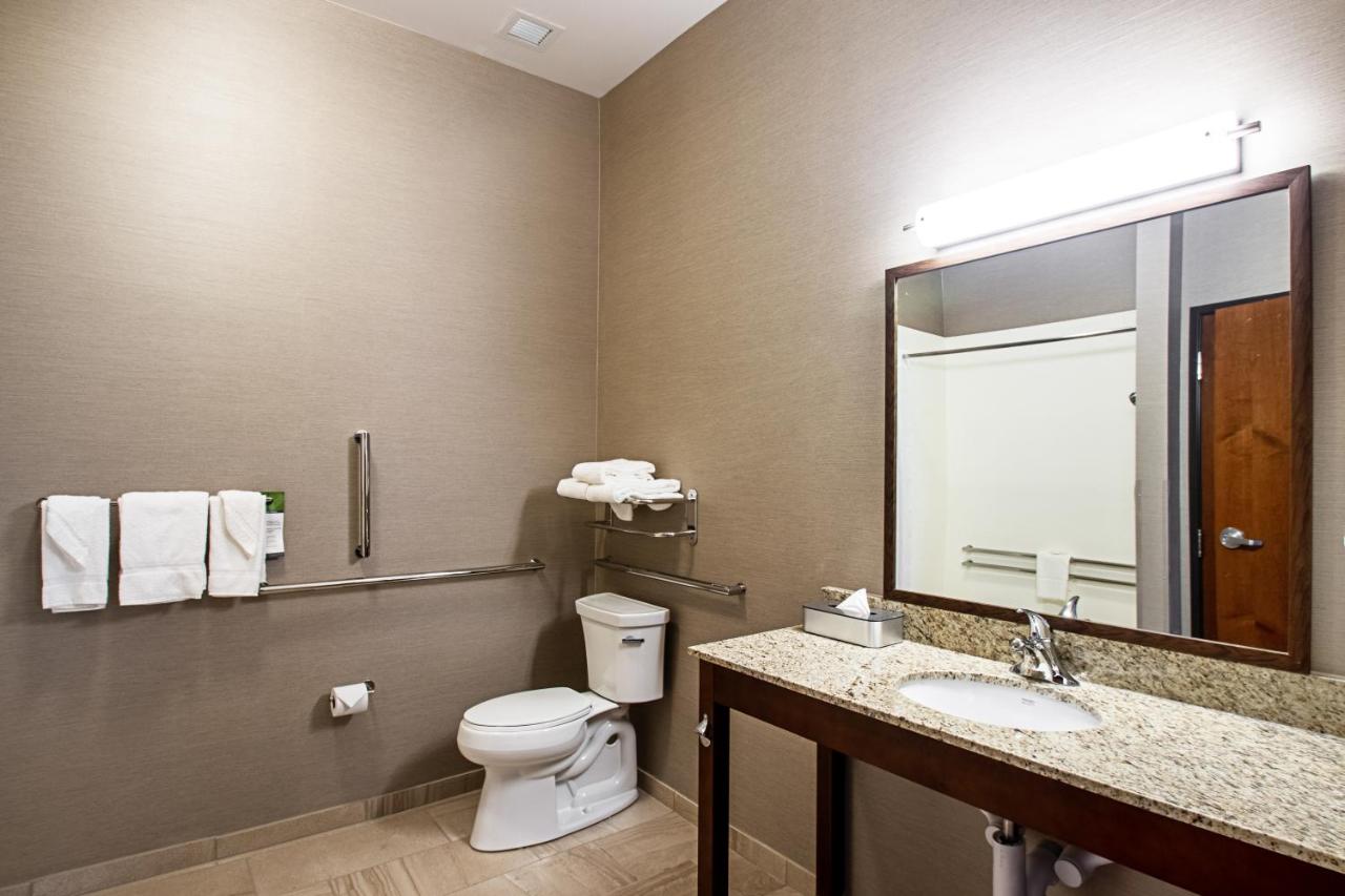 King Suite - Accessible/Non-Smoking at MainStay Suites Madison - Monona
