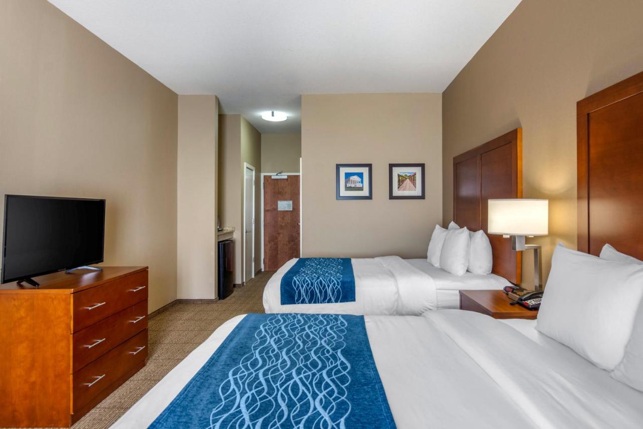 Queen Room with Two Queen Beds - Non-Smoking at Comfort Inn South Chesterfield - Colonial Heights