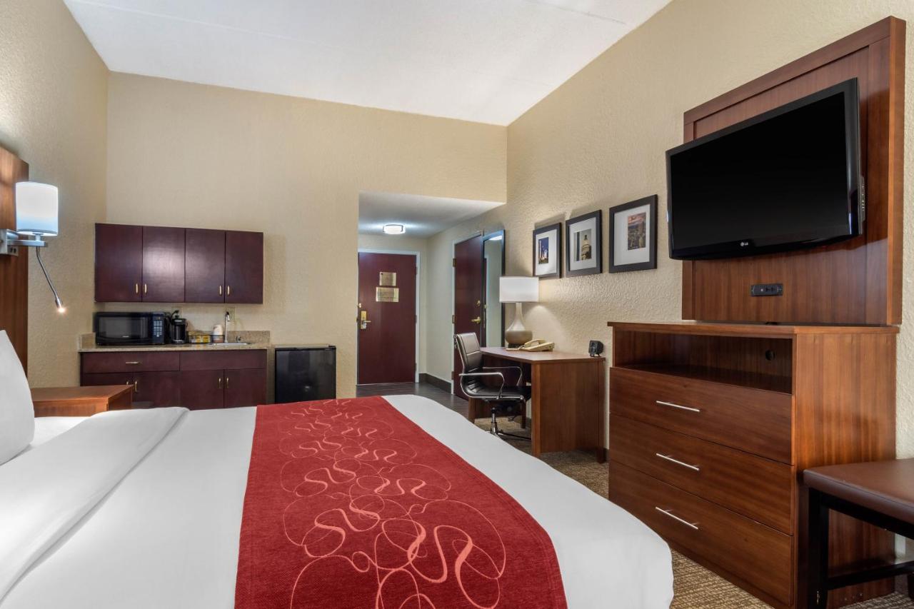 King Room - Accessible/Non-Smoking at Comfort Suites Woodstock - Atlanta North