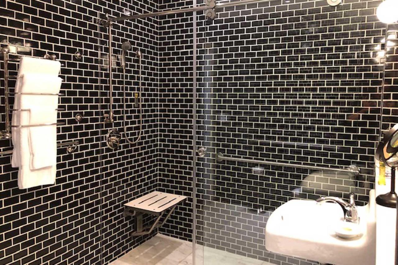 Deluxe Room - Disability Access at Eurostars Langford