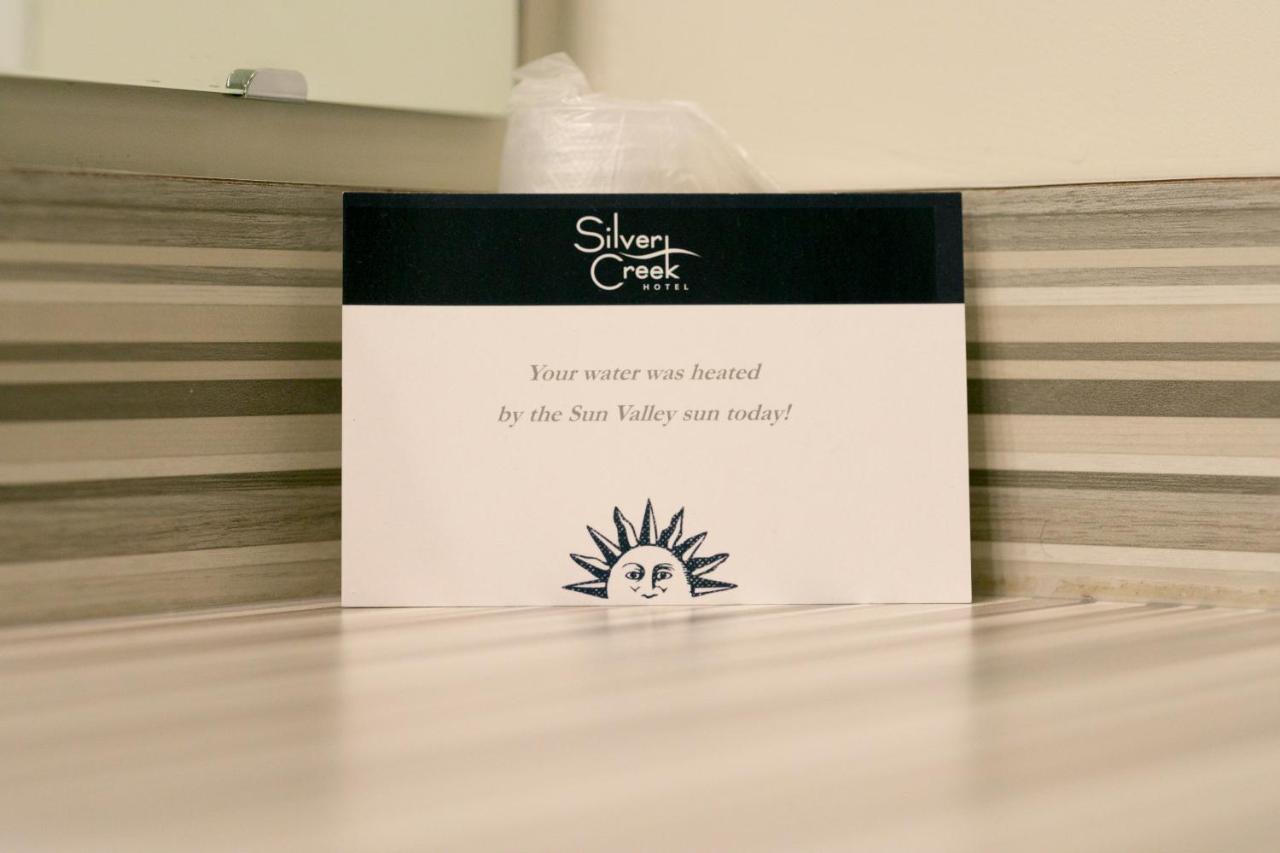 Queen Garden Tub Suite at Silver Creek Hotel