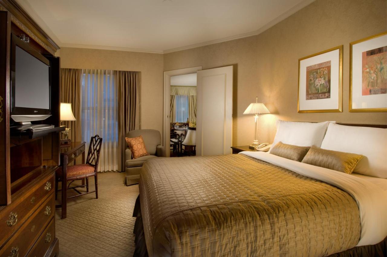 Executive Suite Queen Room at Mayflower Park Hotel
