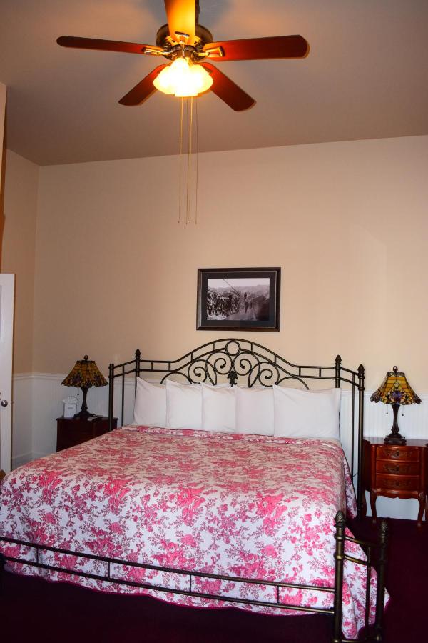 Family Suite at Grand Imperial Hotel