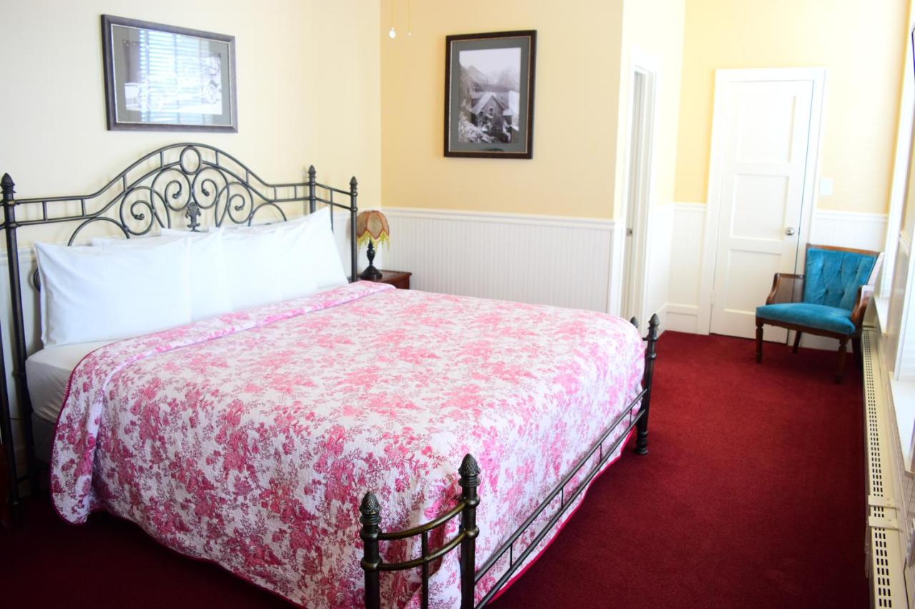 King Room at Grand Imperial Hotel