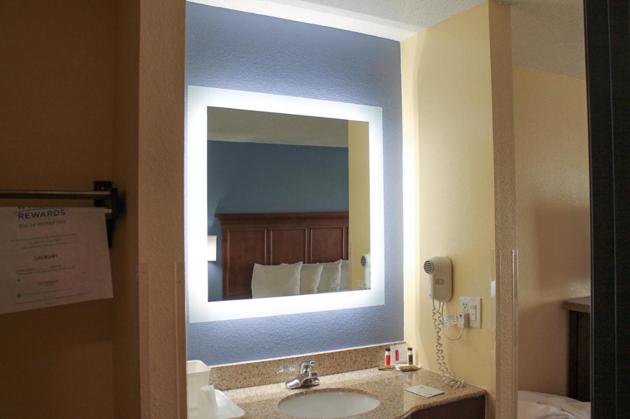 Queen Room with Two Queen Beds - Non-Smoking at Days Inn by Wyndham Batavia Ohio