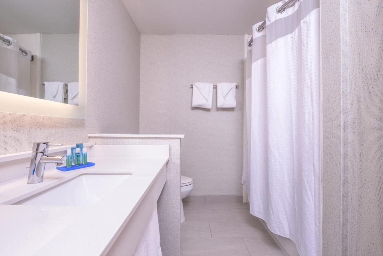 Two-Bedroom Suite - Mobility Accessible Tub at Holiday Inn Express Southfield-Detroit, an IHG Hotel