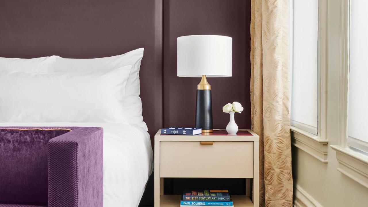 Deluxe King Room at Hotel Savoy Kansas City, Tapestry Collection by Hilton