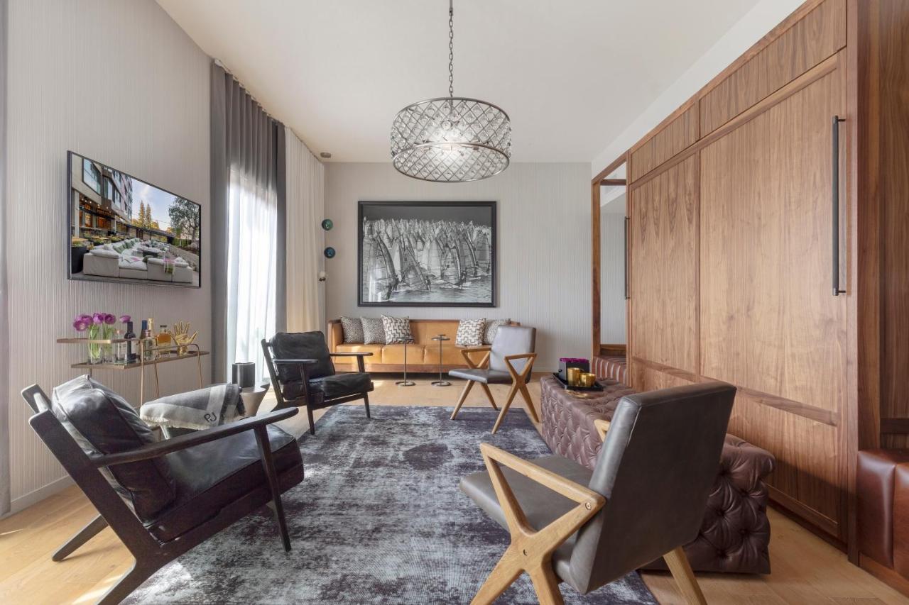 Superior King Suite at Park James