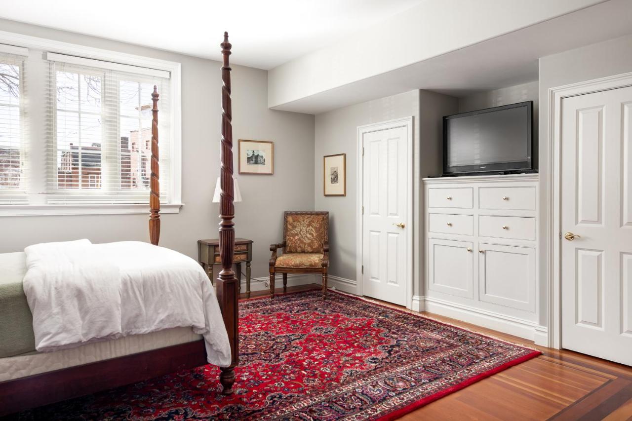 Studio Apartment at Pelham Court Hotel