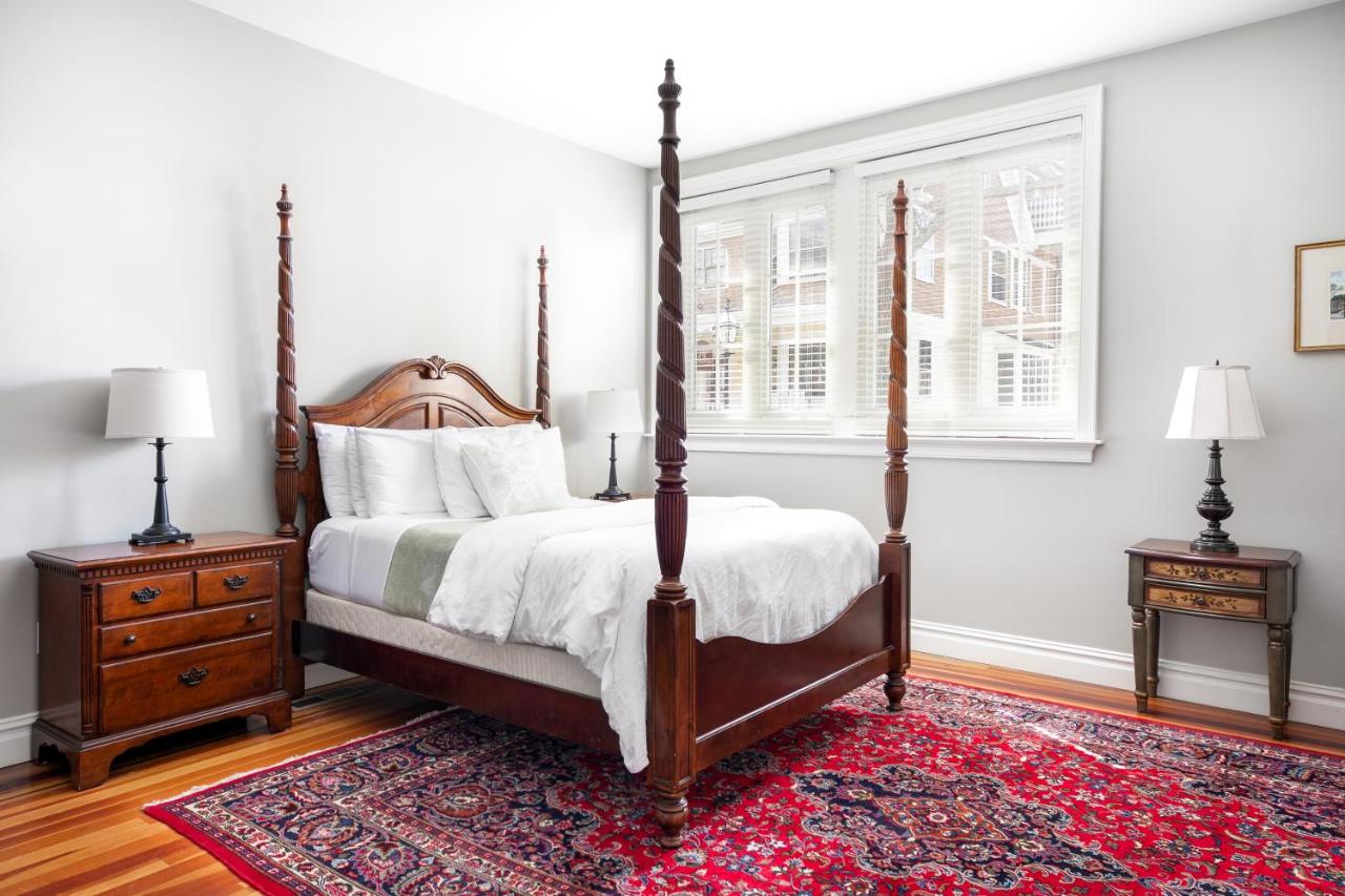 Studio Apartment at Pelham Court Hotel