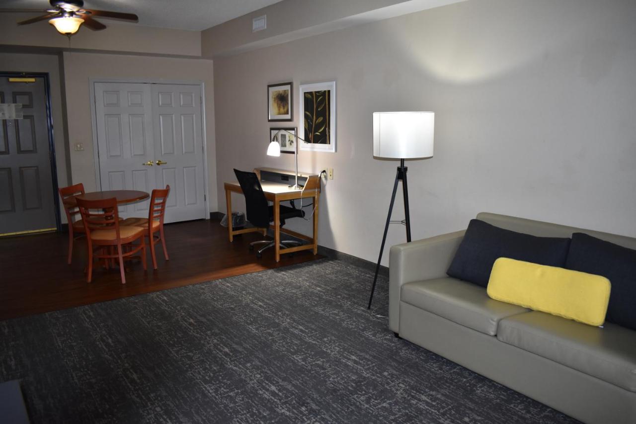Queen Studio Suite - Non-Smoking at Country Inn & Suites by Radisson, Hagerstown, MD