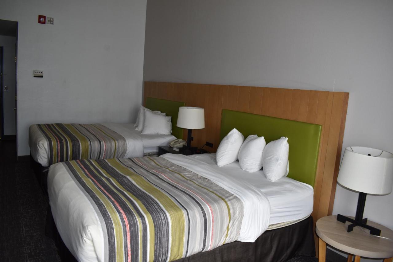 Queen Room with Two Queen Beds - Non-Smoking at Country Inn & Suites by Radisson, Hagerstown, MD