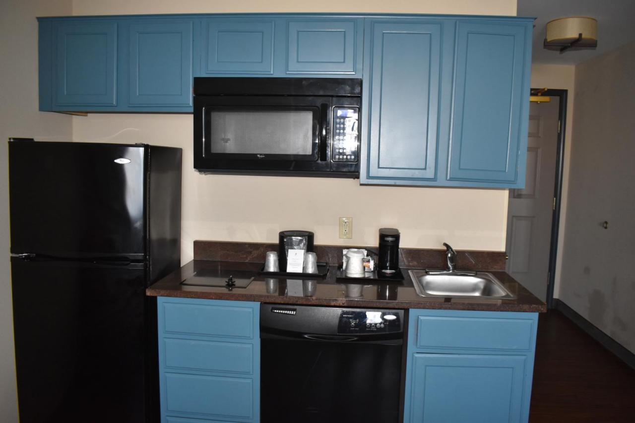 Extended Stay King Suite - Non-Smoking at Country Inn & Suites by Radisson, Hagerstown, MD