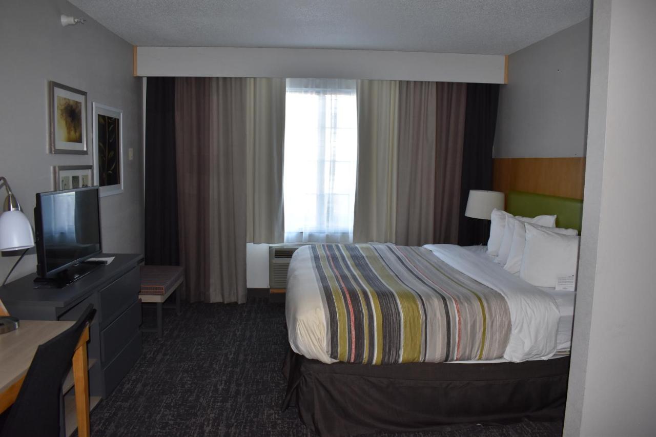 King Room - Non-Smoking at Country Inn & Suites by Radisson, Hagerstown, MD