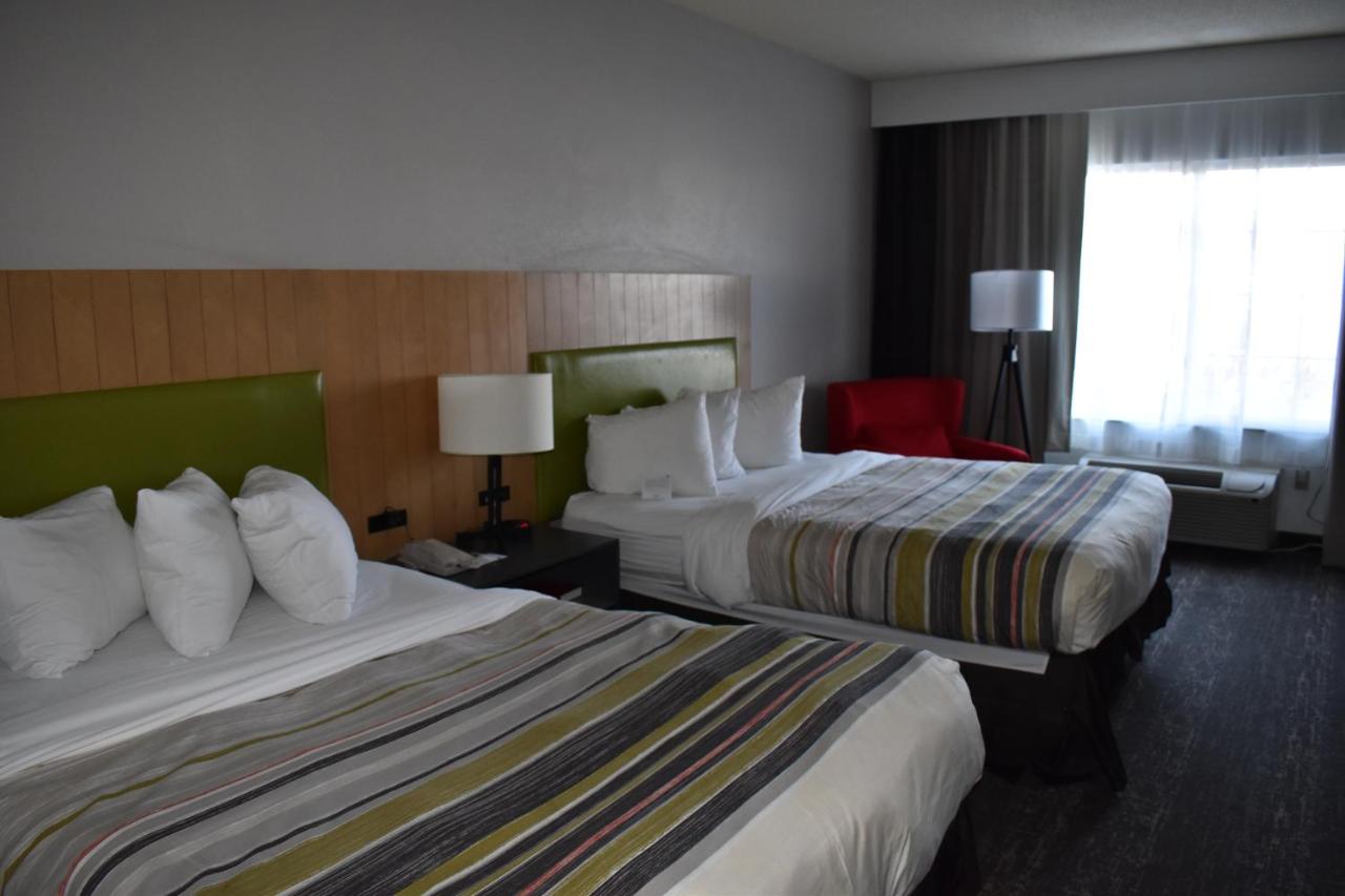 Queen Room with Two Queen Beds - Hearing Accessible/Non-Smoking at Country Inn & Suites by Radisson, Hagerstown, MD