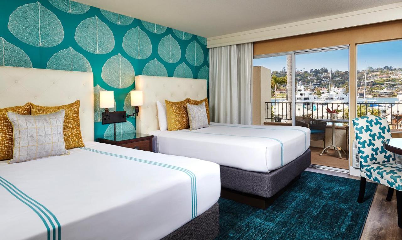 Standard Queen Room with Two Queen Beds at Kona Kai San Diego