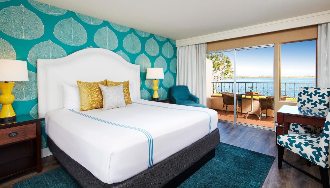 King Room with Bay View at Kona Kai San Diego