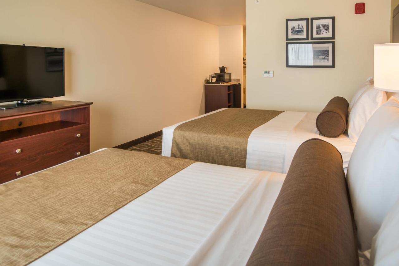 Queen Studio - Disability Access at Cobblestone Inn & Suites - Ashland