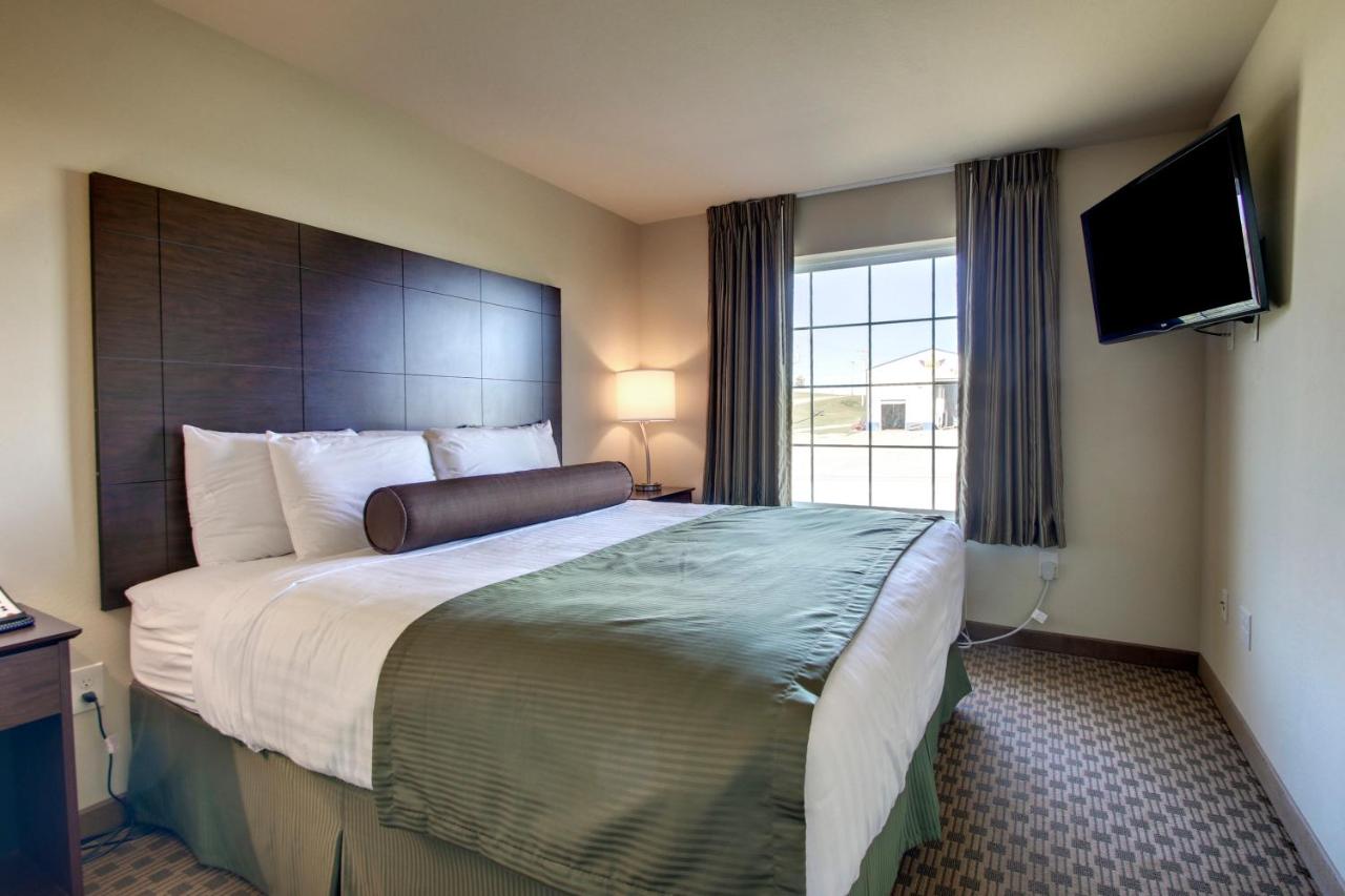 King Suite at Cobblestone Inn & Suites - Avoca