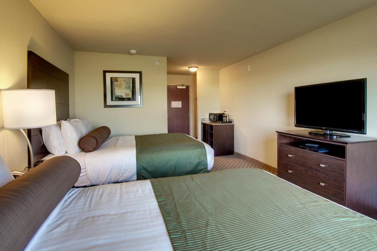 Queen Room at Cobblestone Inn & Suites - Avoca
