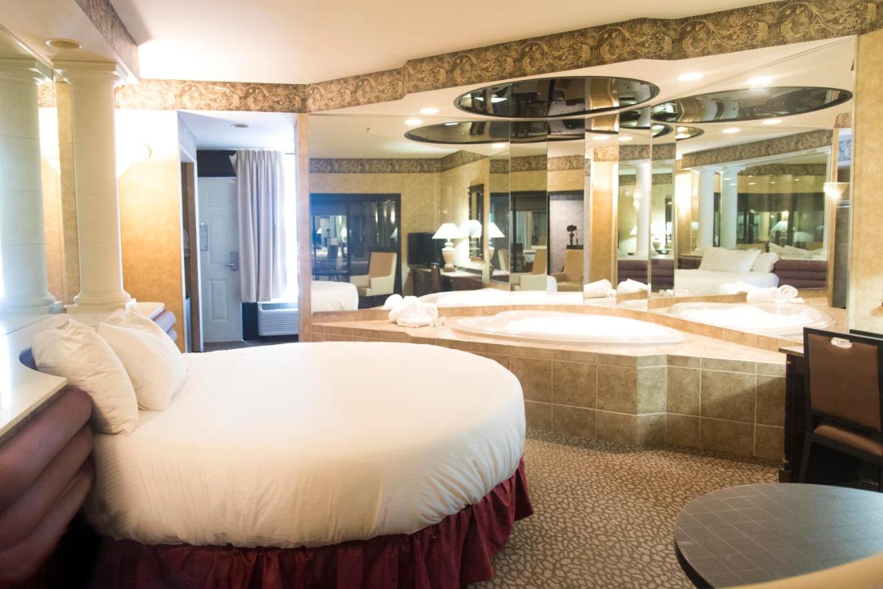 Diana's Oasis Suite at Paradise Stream Resort