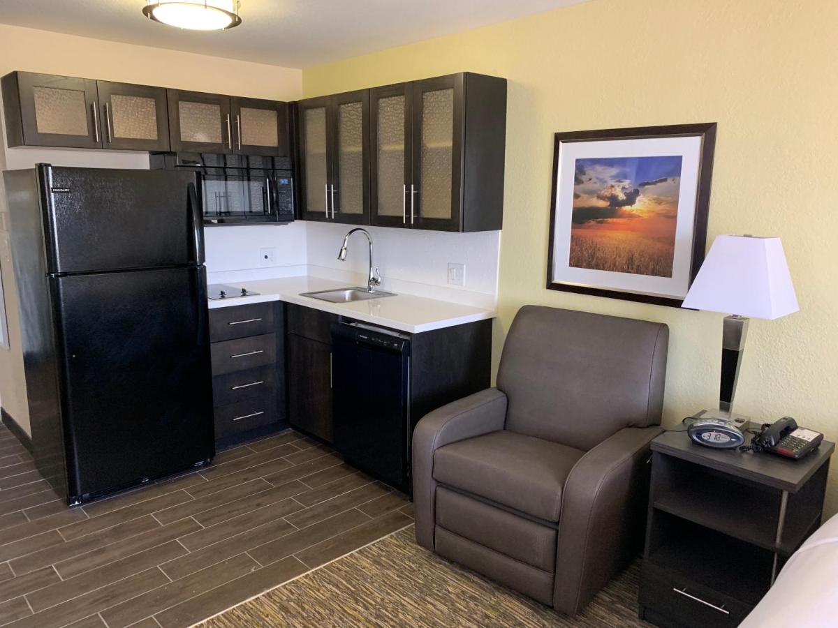 King Studio Suite - Non-Smoking at Candlewood Suites Grand Prairie - Arlington by IHG