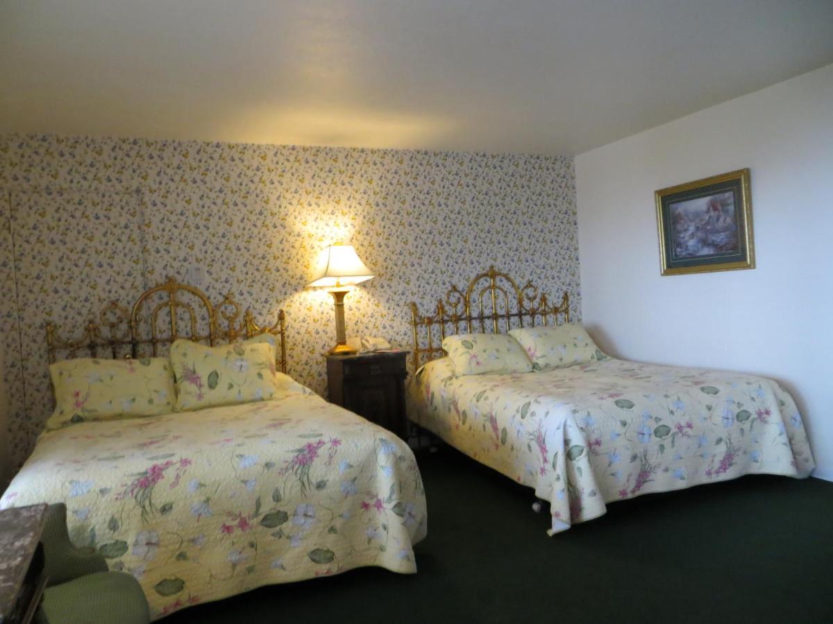 Two Bedroom Suite at Hofsas House Hotel