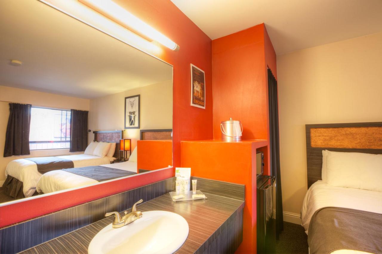 Double Room with Two Double Beds at Hotel Ruby