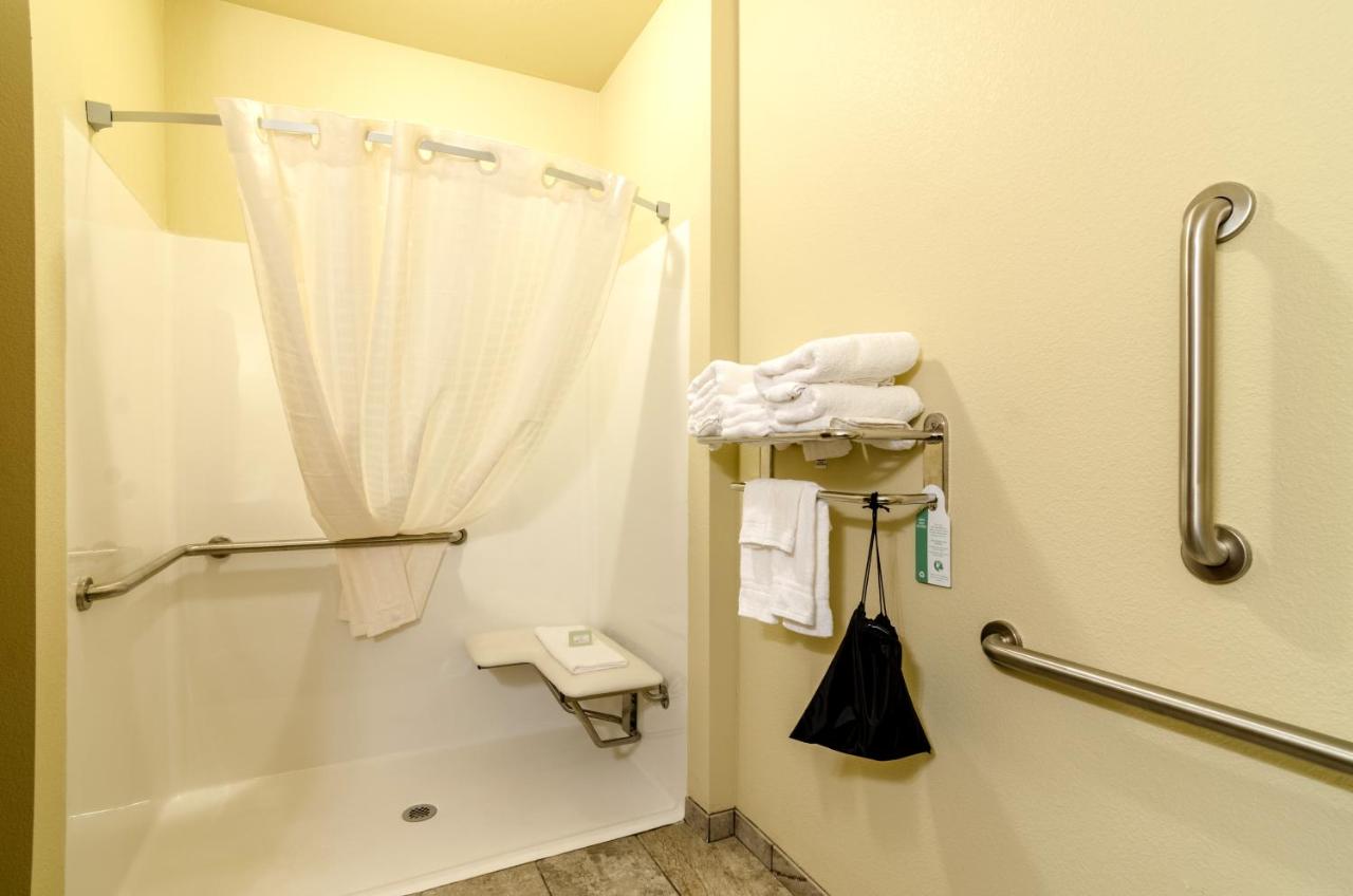 Family Room - Disability Access at Cobblestone Inn & Suites - Ord