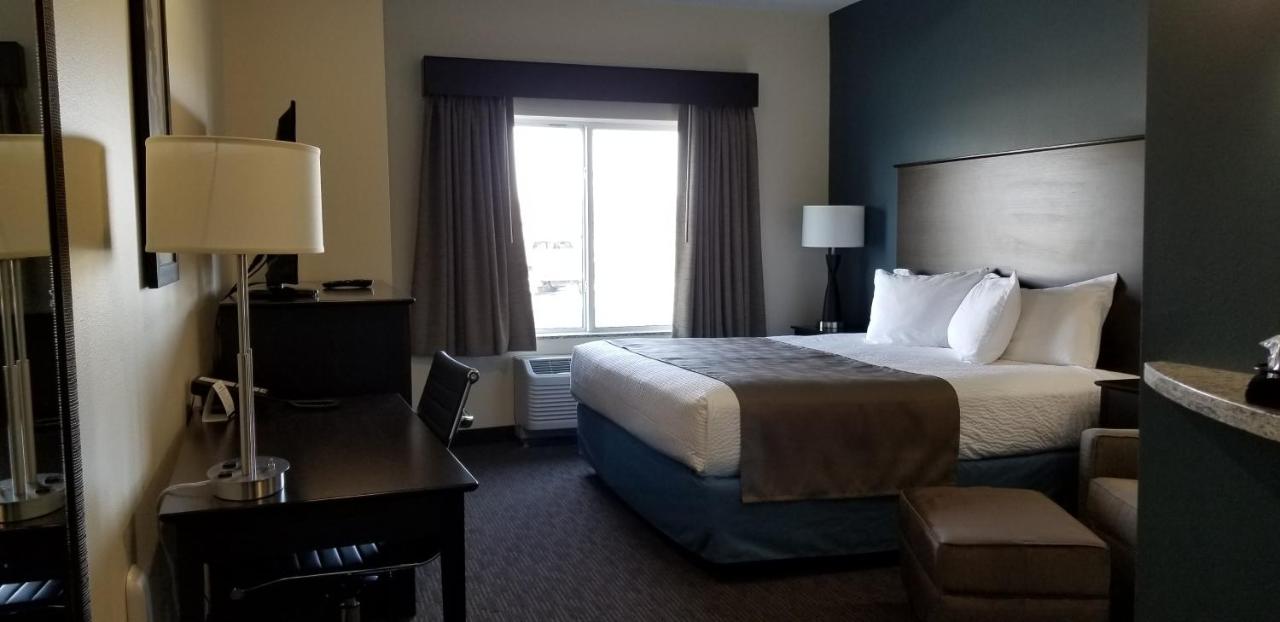 King Room - Non-Smoking at AmericInn by Wyndham Sioux Falls North