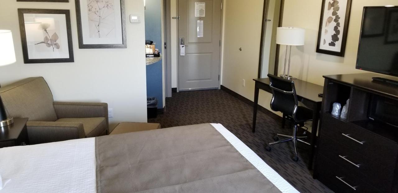 King Room - Non-Smoking at AmericInn by Wyndham Sioux Falls North