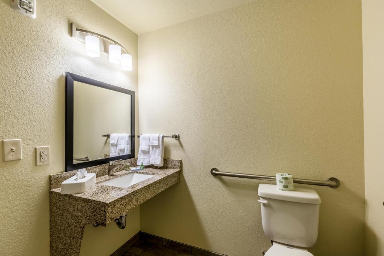 King Room - Disability Access at Cobblestone Hotel & Suites – Stevens Point