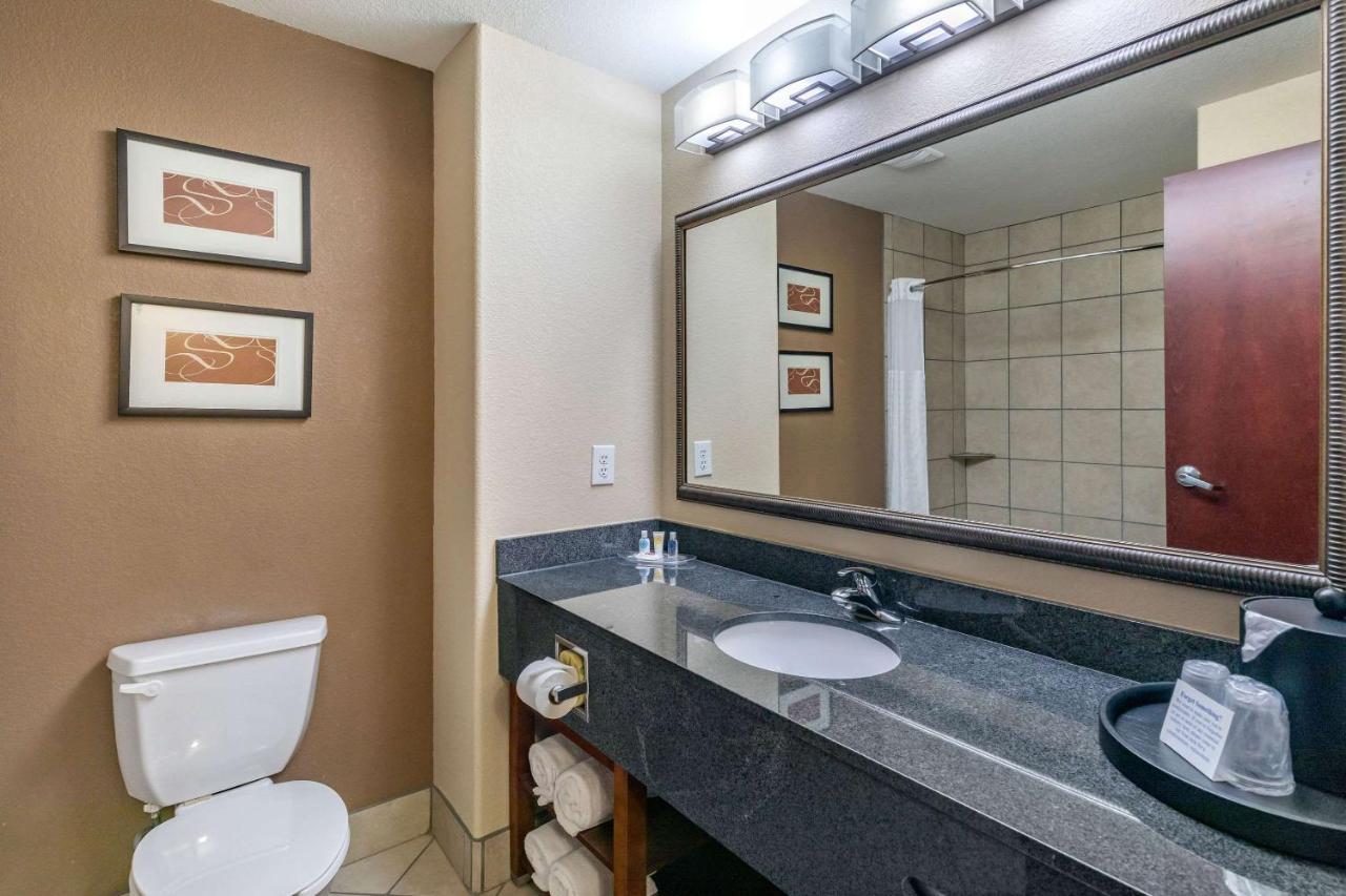 Queen Suite with Two Queen Beds - Non-Smoking at Comfort Suites Ennis