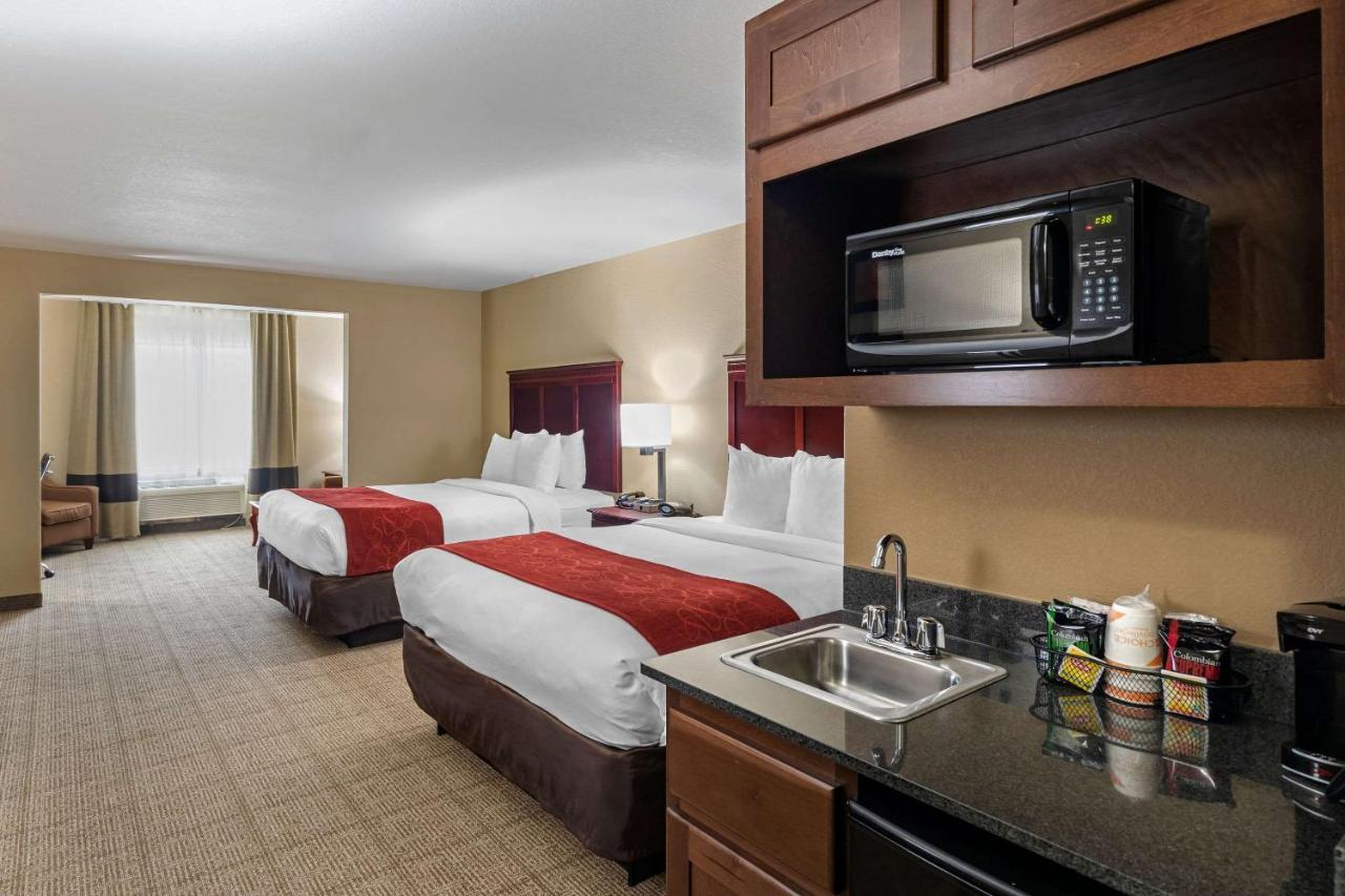 Queen Suite with Two Queen Beds - Non-Smoking at Comfort Suites Ennis